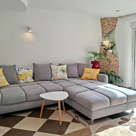 Gorgeous In With Wifi Apartment *