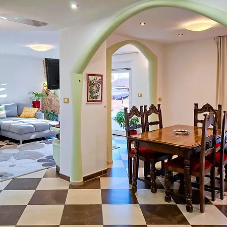 Apartment Gorgeous In With Wifi